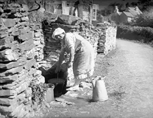 Historical England Images Stampe: Devon Well 1930S