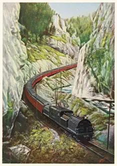 Stampe di L'Olimpico è un treno elettrico della ferrovia del Chicago, Milwaukee, St. Paolo e Pacifico attraversa la montagna di Monte Ana Immagini Correlate Stampe: Treno elettrico statunitense