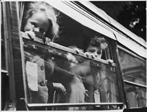 WWII Child Refugees UK Stampe: Evacuees on a Train