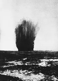 First World War Battle Scenes Stampe: Mine explosion 1916