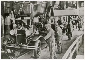 Stampe di Lavorando sulla linea di montaggio della Ford F Stampe: Linea di Assemblaggio Ford del 1929