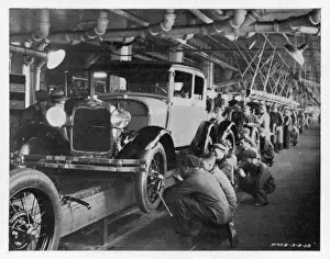Stampe di La linea di assemblaggio della Ford nel 1928 F Stampe: Linea di Assemblaggio Ford del 1930