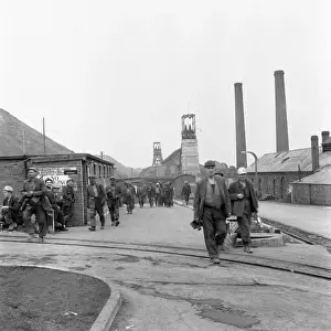 Derbyshire Mining History Stampe: Glapwell Colliery, Mining