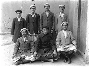Ralph Ponsonby Watts Photographer Stampe: Group of Middle Eastern men