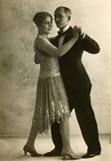 Vintage Couple Dancing Stampe: (insert)