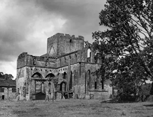 Roman Wall Architecture Stampe: Lanercost Abbey