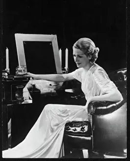 Luxury Home Decor Ideas Stampe: Mirrored Dressing Table