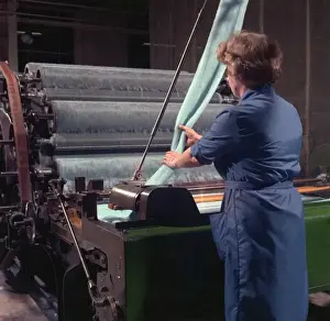 Historical Textile Industry Stampe: Patons & Baldwins - wool processing