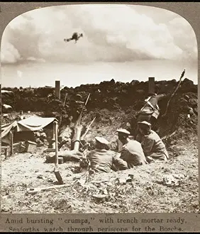 British Soldiers In Trenches Stampe: Periscopes in Trenches
