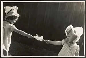 Childhood Christmas Memories Stampe: Pulling a Cracker / 1930S