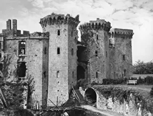 Monmouthshire History Stampe: Raglan Castle