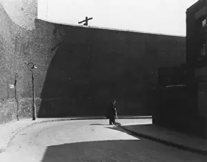 Brick Wall Architecture Stampe: Road sweeper at work