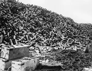 WW 1 Historical Images Stampe: Shell cases 1916