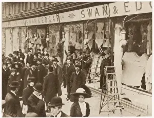 Feminist Movement History Stampe: Shop Windows Smashed