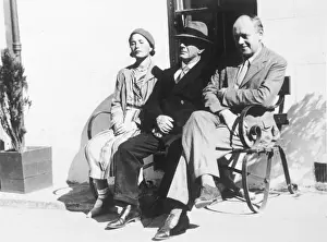 Stampe di Voirrey Irving, che affermava di avere familiarità con il gattoardito e suo padre e indagatore R. S. Lambert al Cashen's Gap, Isola di Mann Mangusta Stampe: Monge che parla