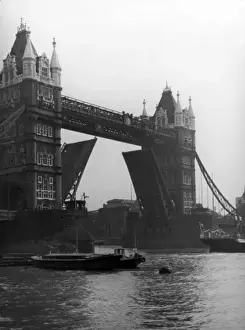 Bascule Bridge Design Stampe: Tower Bridge Open