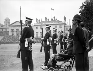 Whitehall Street Scene Stampe: Trooping the Colour