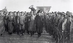 Leon Trotsky Stampe: Trotsky with his Troops