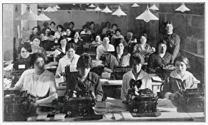 Vintage Office Scene Stampe: Typing Pool