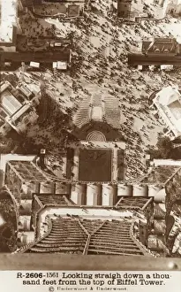Eiffel Tower Aerial View Stampe: View down from the top of the Eiffel Tower