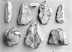 Grey Background Images Stampe: A view of small flints on a grey background