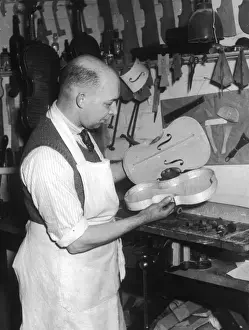 Violin Maker Stampe: Violin Maker