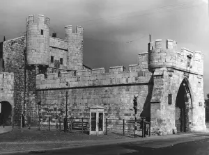 English Medieval Buildings Stampe: Walmgate Bar