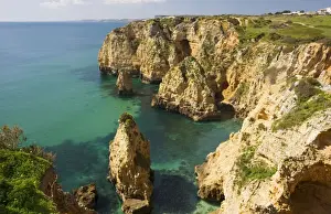 Ponta Da Piedade Cliffs Stampe: Eroding cliffs, stacks and islets at Ponta da Piedade, near Lagos, Algarve, Portugal