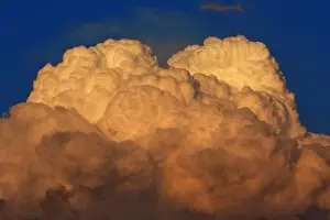 Stormy Weather Images Stampe: Thunder Clouds - forming in evening light, Lower Saxony, Germany