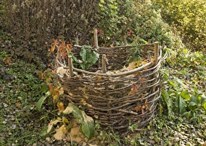 Eco Friendly Composting Stampe: Compost container