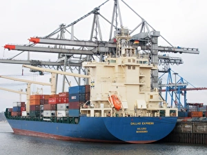 Freight Transport In Germany Stampe: Container ship and cranes