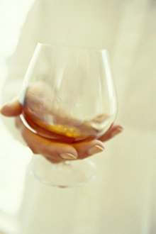 Alcoholic Beverages Images Stampe: Drinking brandy