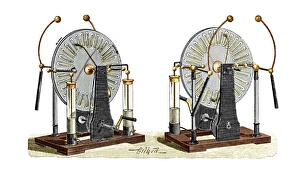 Stampe di Elettrostatici generatori. L'opera d'arte storica di due macchine Wimshurst viste dalla parte anteriore (sinistra) e da quella posteriore (destra) Immagini datate 2006 dicembre: Generatori elettrici statici del 1900