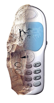 Stampe di L'evoluzione delle comunicazioni. Arte computazionale concettuale che illustra il progreso della tecnologia di comunicazione, l'arte rupestre preistorica si evolve nel telefono cellulare mobile Immagini datate 2003 aprile: Evoluzione delle comunicazioni
