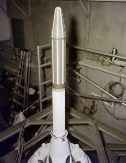 Stampe di L'Explorer 1, l'iniziativa di esplorazione spaziale degli Stati Uniti che riuscì per la prima volta nel lancio di un satellite artificiale Immagini datate 2007 febbraio: Esploratore 1