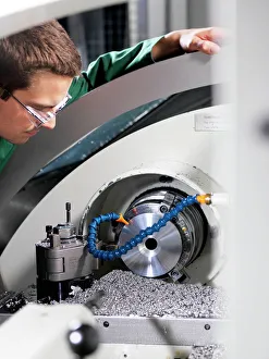 Stampe di È stato rilasciato il modello di licenza. L'artigianato in metalli Immagini datate 2007: Metalwork