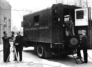 National Physical Laboratory UK Stampe: Mobile physics laboratory