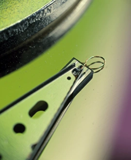 Electronic Data Storage Stampe: Read / write head of a hard disk