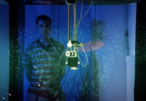 Stampe di Abito robotico di farfalla Immagini datate 2012 aprile: Abito robotico di farfalle
