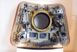Space Exploration History Stampe: Apollo command module hatch