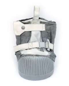 Stampe di La scarpa lunare di Apolo. Questa scarpa appartiene all'A7LB dello spaziosuit utilizzato nelle ultime tre missioni Apollo alla Luna Immagini datate 2009 maggio: Cappello lunare di Apollo