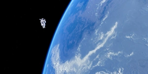 Stampe di Esercizio spaziale. L'astronauta si trova a camminare nello spazio all'interno di un sistema di propulsione manovrato (MMU) mentre è in volo sopra la Terra Immagini datate 2011 marzo: Spacewalk
