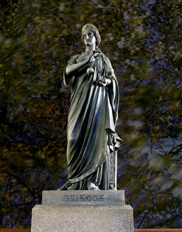 Industrial Revolution Technology Stampe: Statue of Science