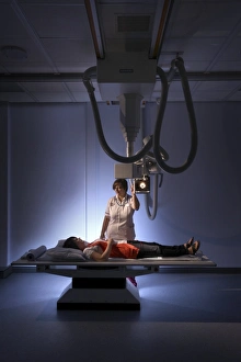 Medical Imaging Techniques Stampe: Taking an X-ray