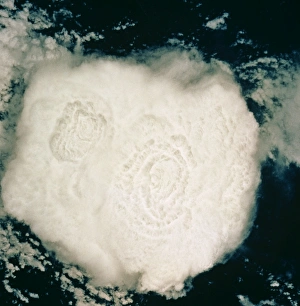 Cumulonimbus Cloud Stampe: Thunderstorm cloud seen from space