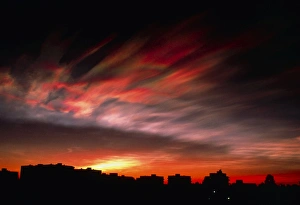 High Altitude Clouds Stampe: View of a nacreous cloud at sunset