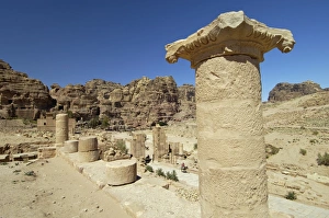 Middle East Travel Stampe: The Arched Gate