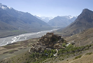 Buddhist Monasteries In India Stampe: Backlit view of Kee Gompa monastery complex from above