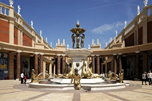 UK Cityscapes Stampe: Barton Square, The Trafford Centre, Manchester, England, United Kingdom, Europe