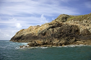 Wales Coastline Photography Stampe: Basalt columns on cliffs in spring sunshine, Pembrokeshire National Park